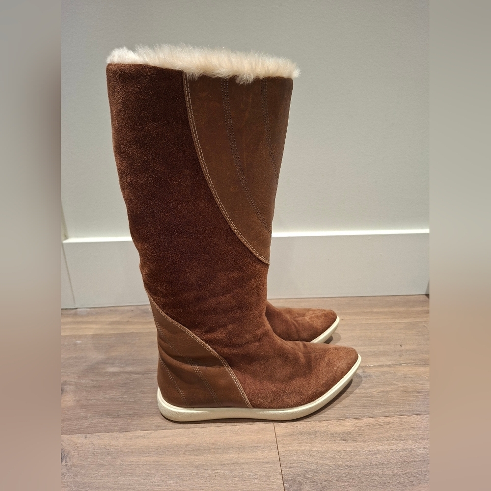 Naya Chocolate Brown Leather & Suede (Faux) Fur-lined Yuma Boots (Size US 5/5.5)